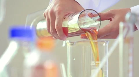 Chemical test in laboratory. Stock Footage 59769100