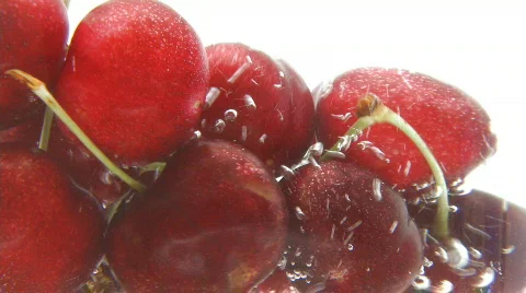 Cherries splash in the water Video stock 697130