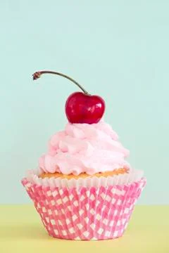 Cherry cupcake Фото