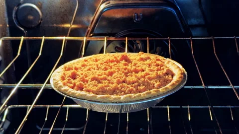 Cherry Pie Baking On Rack Inside Hot Oven 库存影片 346650036