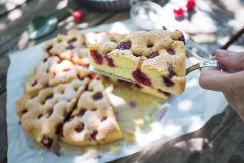 Cherry pie on the table Foto stock