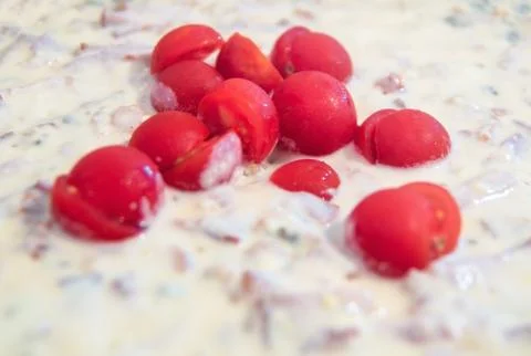 Cherry tomatoes in a dish Stock-Fotos