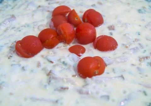 Cherry tomatoes in a dish Foto stock