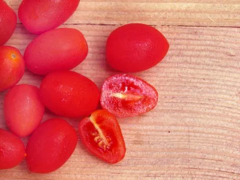 CherryTomatoesCenterCloseUp Stock Photos