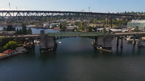Cheshiahud Lake Union Loop Bridge Stock-Footage 116791676