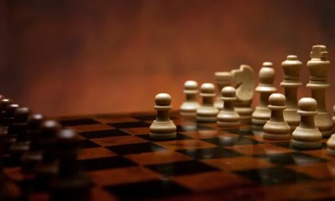 Chess game with pieces on the table Foto stock