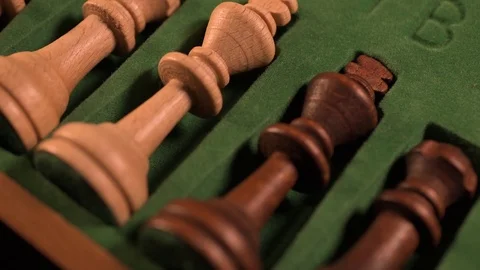 Chess pieces in the box Vidéo 116270099