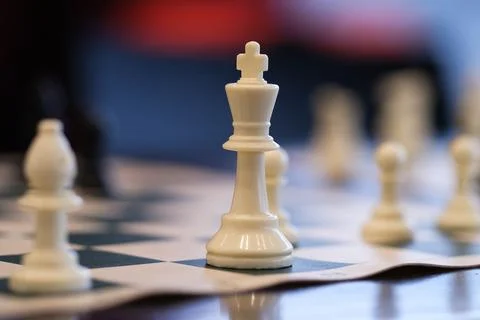 Chess pieces with a king in focus Foto stock