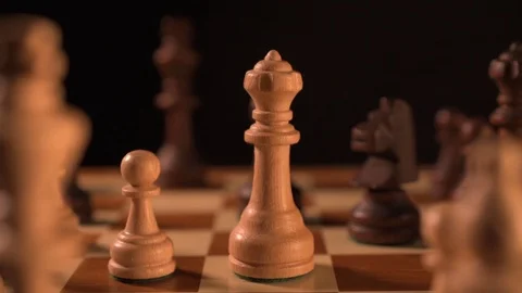 Chess queen piece move isolated on black background Vidéo 116270359