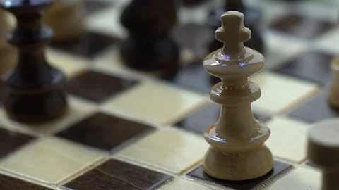 Chess. queen slowly eats king 스톡 동영상 127051852