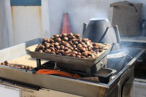 Chestnuts roasting Foto stock