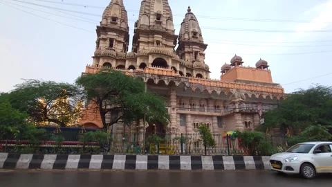 Chhatarpur Mandir: A Symbol of Devotion Видео 326286208