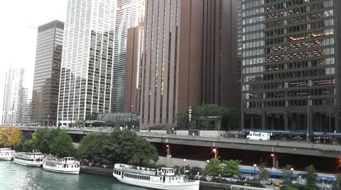 CHICAGO-0645 RIVER VIEW PANORAMA AT DUSK Vídeo Stock 10807111