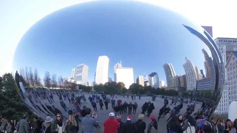 Chicago Bean Reflection with People Video stock 91350153