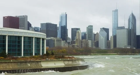 Chicago - Big Wave Crashes Against Lakeshore - 4K Slow Motion Vidéo 83230200