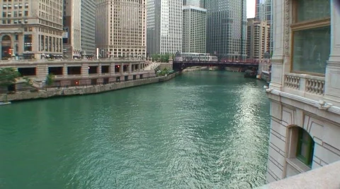 Chicago chicago tiltB-HD BCS4-7 Stock Footage