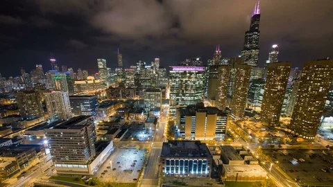 Chicago - Clouds Over Downtown Chicago at Night - 4K Timelapse 스톡 동영상 81229521