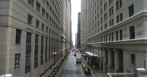 Chicago dolly moving tracking shot winter snow Video stock 85982387