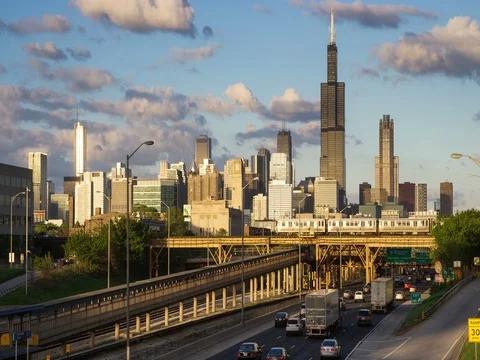Chicago - Elevated Train Above Expressway with Skyline - 4K Slow Motion Video stock 83561833