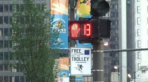  Chicago HD BCS3-26 dont walk-1080x1920 photo jpg w de interlace Stock Footage 763706