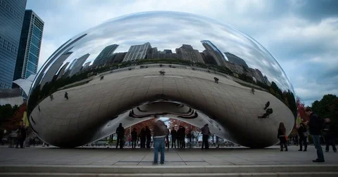 Chicago, IL, USA - Cloud Gate "the bean" at day - Timelapse zoom in Stock Footage 75288534