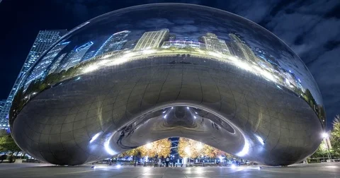 Chicago, IL, USA - Cloud Gate "the bean" at night - Timelapse zoom out Stock Footage 75289155