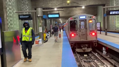 Chicago Metro subway train Stock Footage 194561698