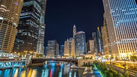 Chicago at night time lapse river 4K 1080P Stock Footage 77575417