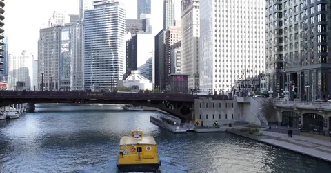 Chicago River 4k Stock Footage 82589218