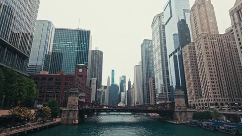 Chicago River and Buildings 스톡 동영상 346262273