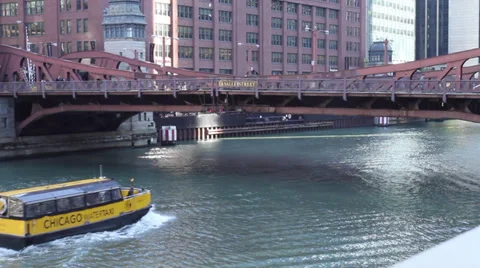 Chicago River Taxi 動画素材 32255787