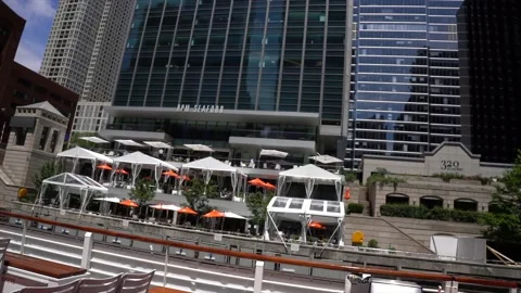 Chicago river walk Видео 141689536