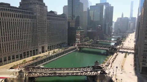 Chicago River West to East 2 Stock Footage 136684448