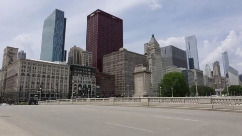 Chicago skyline and traffic Stock Footage 82530004