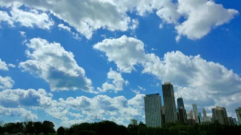 Chicago Skyline with Clouds Crossing the Sky Time Lapse 스톡 동영상 87100480