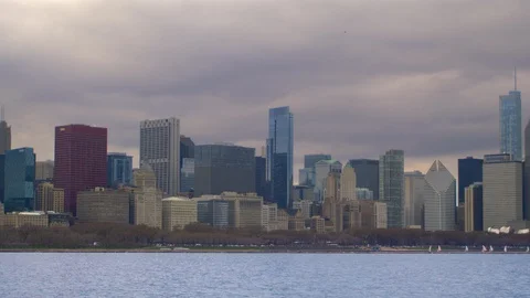 Chicago skyline during a cloudy sunrise Video stock 89514014