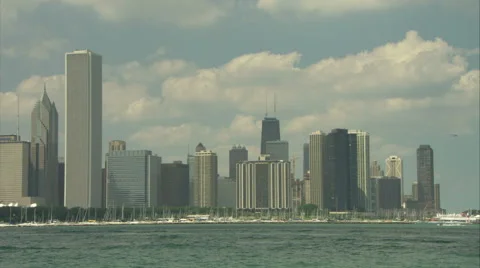 Chicago skyline - pan from right to left (mute) 스톡 동영상 49759893