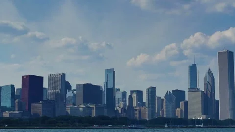 Chicago Skyline View on a Partly Cloudy Day Vídeos de archivo 311392007