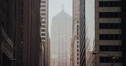 Chicago - Snow Falling Tight View of Board of Trade Building - 4K Slow Motion Video stock 83466411