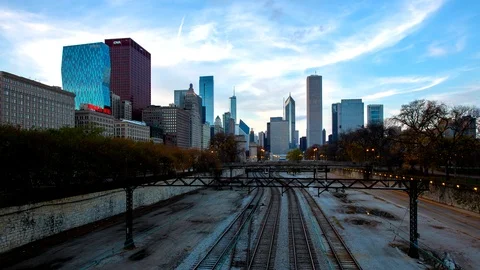 Chicago - Sunset Over Train Tracks - 4K Timelapse 스톡 동영상 91962088