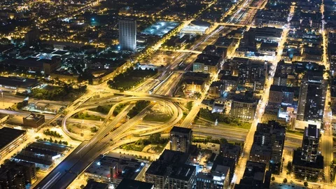 Chicago - Traffic Circle Interchange From Above at Night - 4K Timelapse Vidéo 82371738