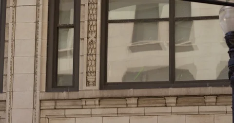 Chicago Train Reflection in Window (Shot on RED) 库存影片 106141912