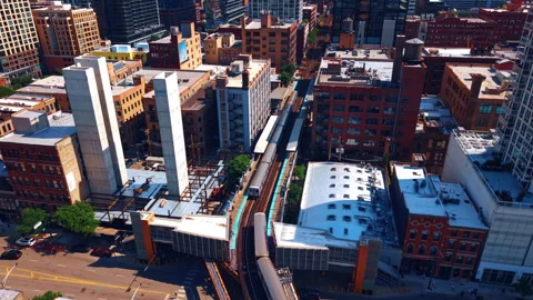 Chicago, USA, 9 June 2026 : Chicago elevated train passing through downtown Stock Footage 340282004