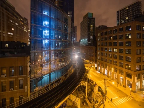CHICAGO - USA, AUGUST 2017: Fast moving CTA train Stock-Footage 80217731