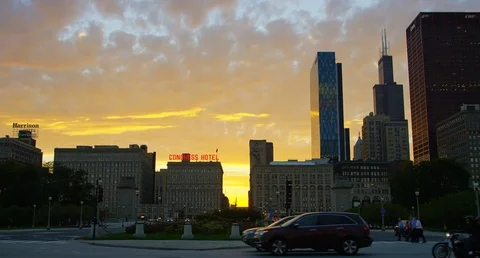 Chicago - View of Skyline at Sunset with Traffic - 4K Slow Motion Stock-Footage 83270967