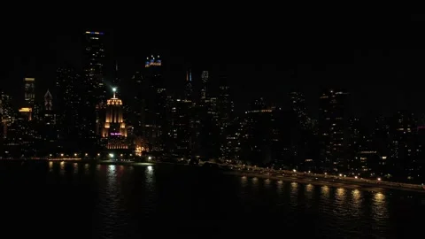 Chicago's skyline--Willis Tower-Drone view at night Vídeos de archivo 202230571