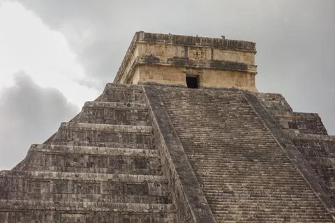 Chichen Itza archaeological complex in Yucatan Peninsula, Mexico. large pre.. Foto stock