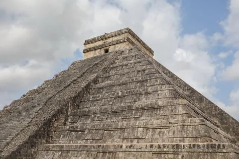 Chichen Itza archaeological complex in Yucatan Peninsula, Mexico. large pre.. Stock Photos