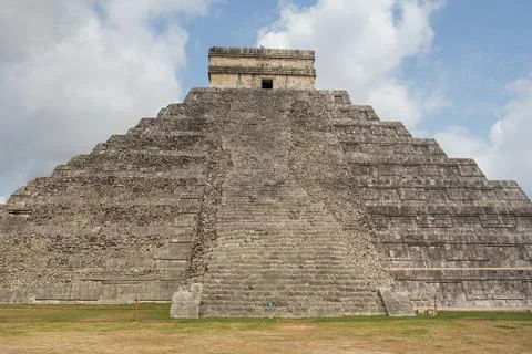 Chichen Itza archaeological complex in Yucatan Peninsula, Mexico. large pre.. Stock Photos