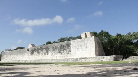 Chichen Itza balla game - pelota Stock Footage 11069497